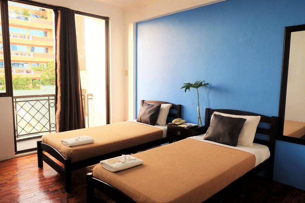Vive Hotel Makati City Dış mekan fotoğraf