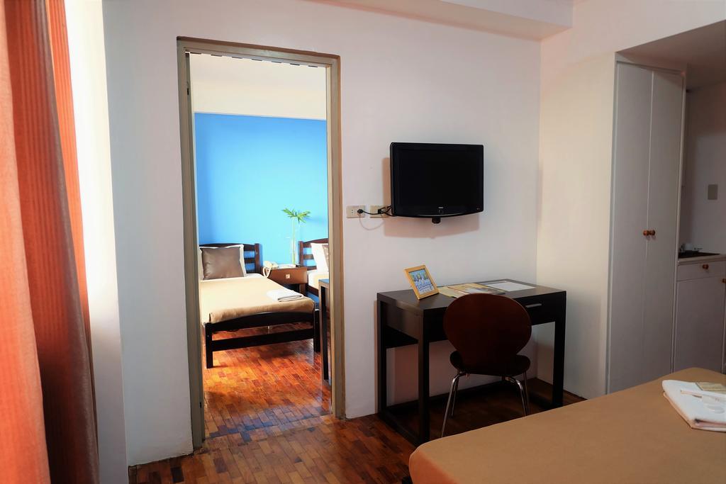 Vive Hotel Makati City Dış mekan fotoğraf