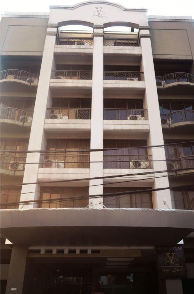 Vive Hotel Makati City Dış mekan fotoğraf