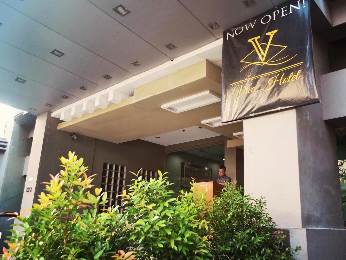 Vive Hotel Makati City Dış mekan fotoğraf