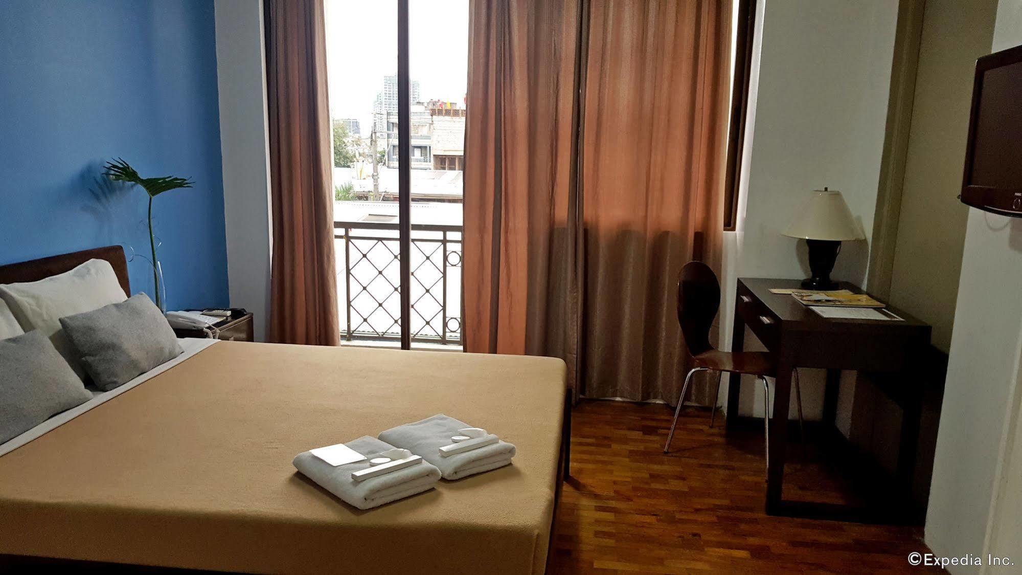 Vive Hotel Makati City Dış mekan fotoğraf